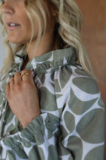 Load image into Gallery viewer, Finn Blouse - Abstract Olive
