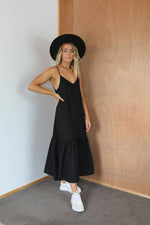 Load image into Gallery viewer, Arthur Dress - Black
