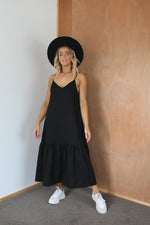 Load image into Gallery viewer, Arthur Dress - Black
