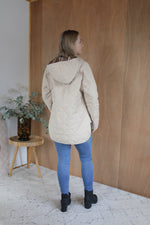 Load image into Gallery viewer, Quilted Jacket - Camel
